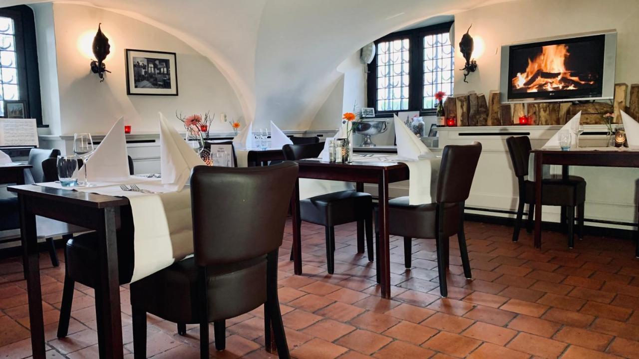 Hotel Kasteel De Essenburgh Hierden Kültér fotó