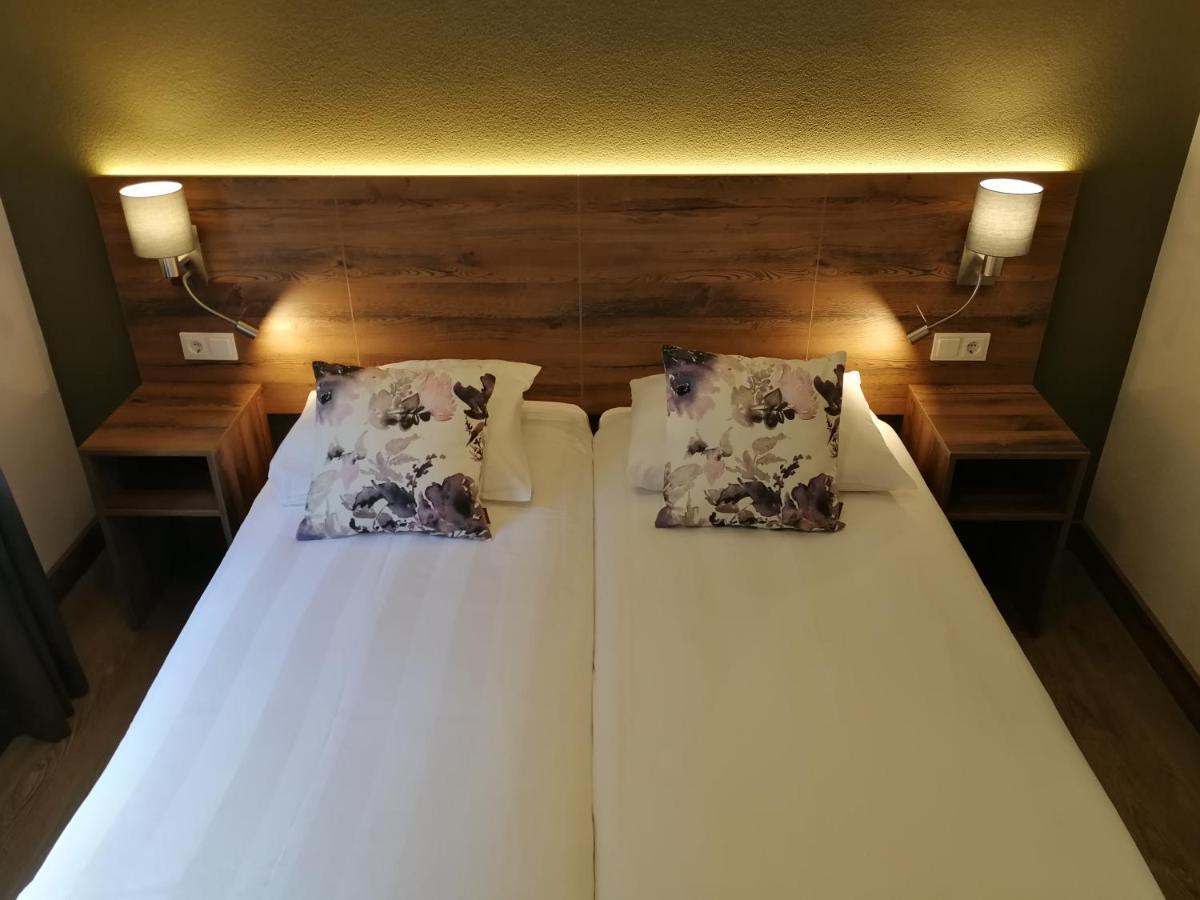 Hotel Kasteel De Essenburgh Hierden Kültér fotó